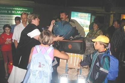 Reception in Italy was hospitable, to children have given many gifts which have occupied decent volume in their suitcases. Valery's photo Levonevsky Прием в Италии был гостеприимным, детям дали много подарков, которые заняли в их чемоданах приличный объем. Фото Валерия Леваневского