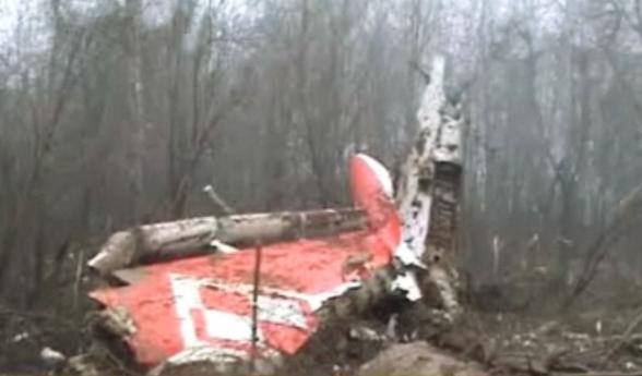 Фото с места трагедии самолета ТУ -154. 10.04.2010