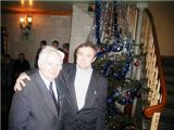 Руководитель Гродненской организации ветеранов ВОВ Н. А. Мельников (на снимке слева) на детском утреннике